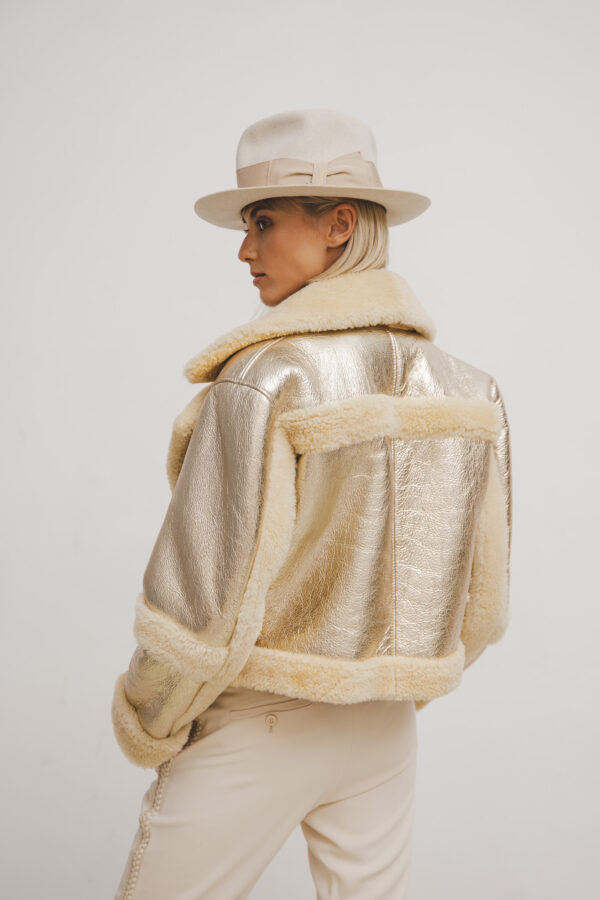 Golden warm sheepskin coat - Image 2