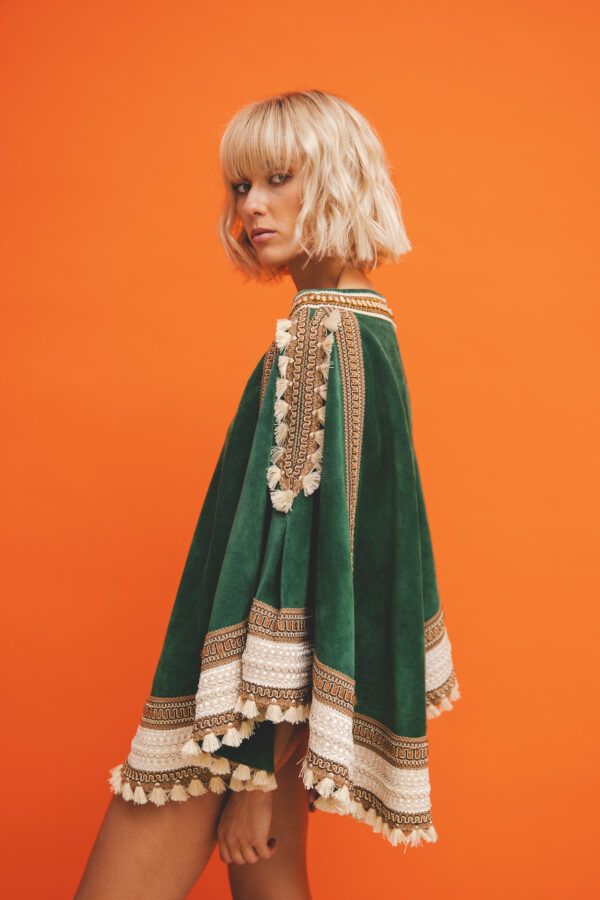 A boho-style poncho - Image 2