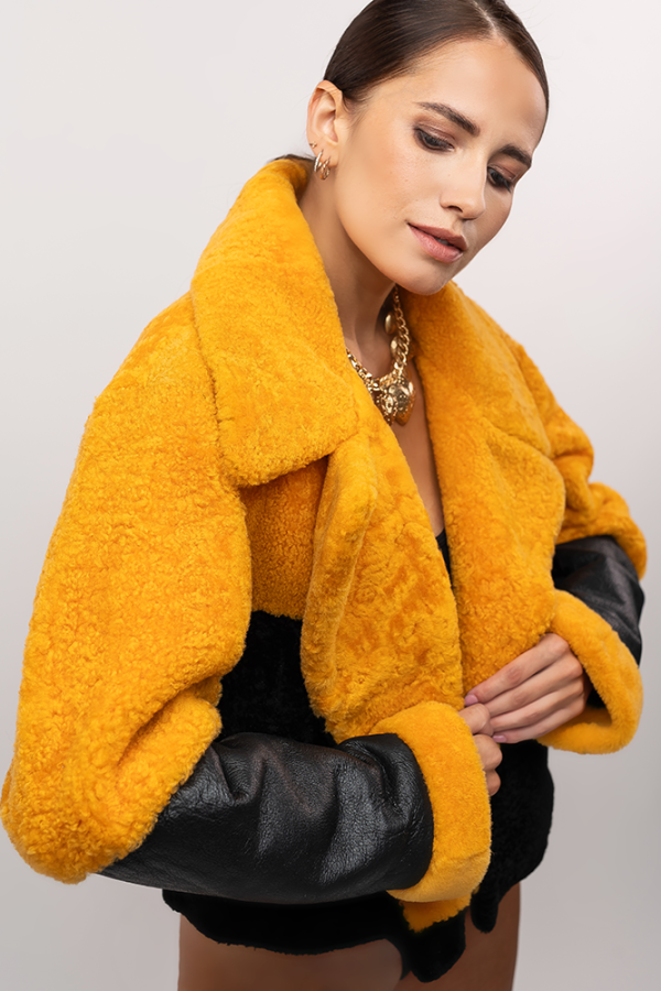 Two-Tone Shearling Coat in Yellow and Black - Image 4