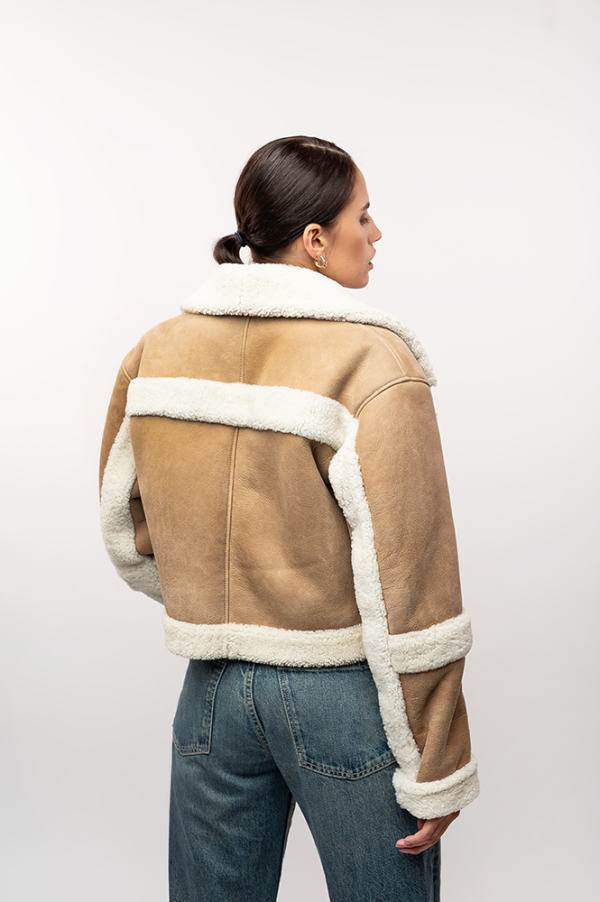 A shearling jacket - Image 3