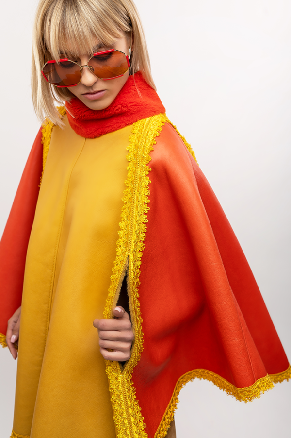 Soft shearling poncho - Image 2